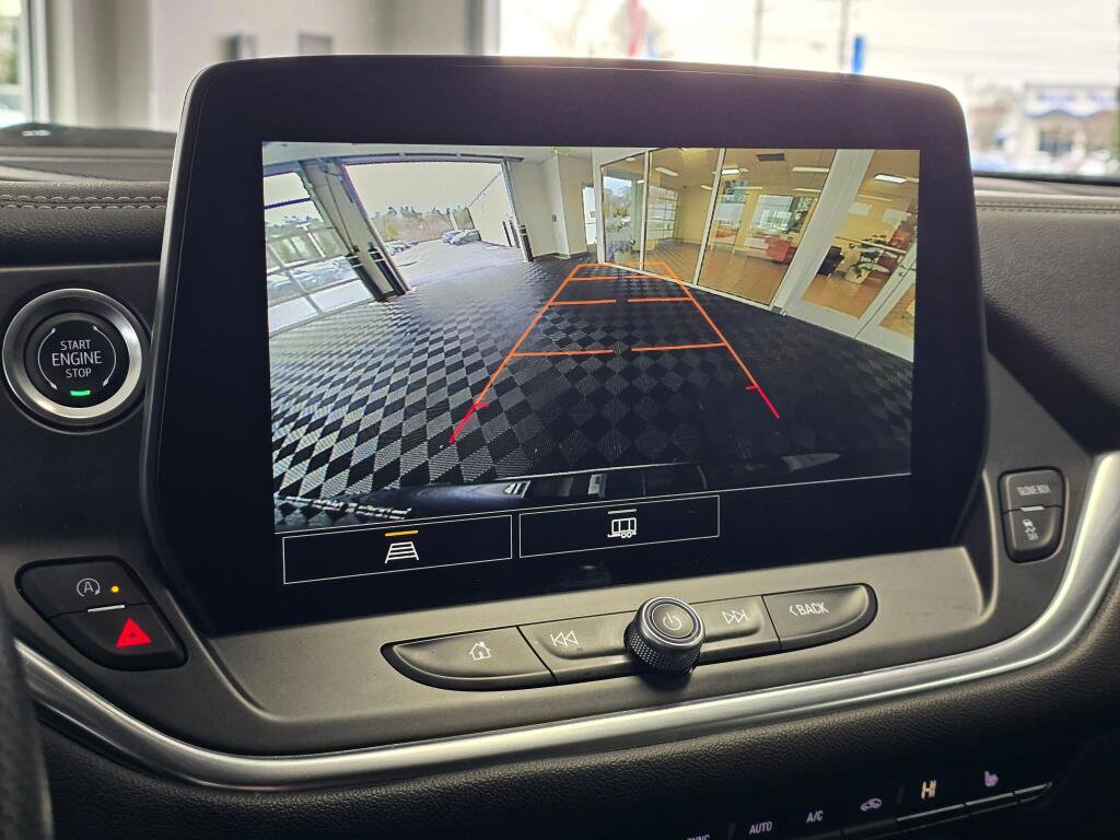 Used 2025 Chevrolet Blazer LT image 29