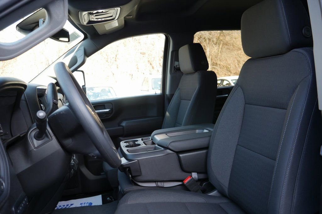 New 2026 Chevrolet Silverado 2500 Custom w/ Custom Value Package image 9