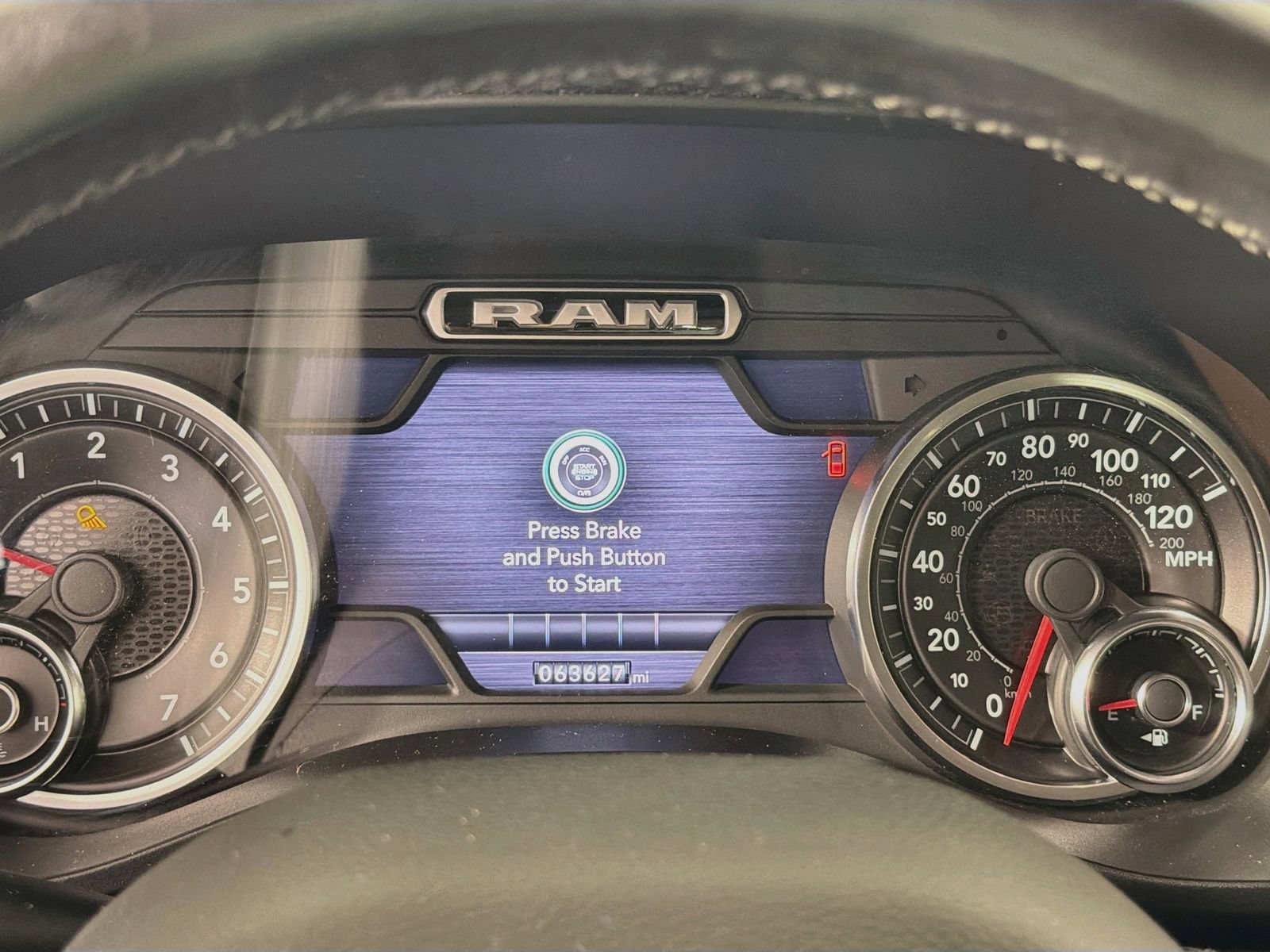 Used 2019 RAM 1500 Laramie AWD/4WD image 12