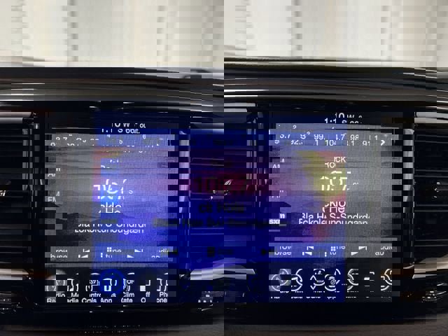 Used 2017 Chrysler Pacifica Touring-L w/ Tire & Wheel Group image 13