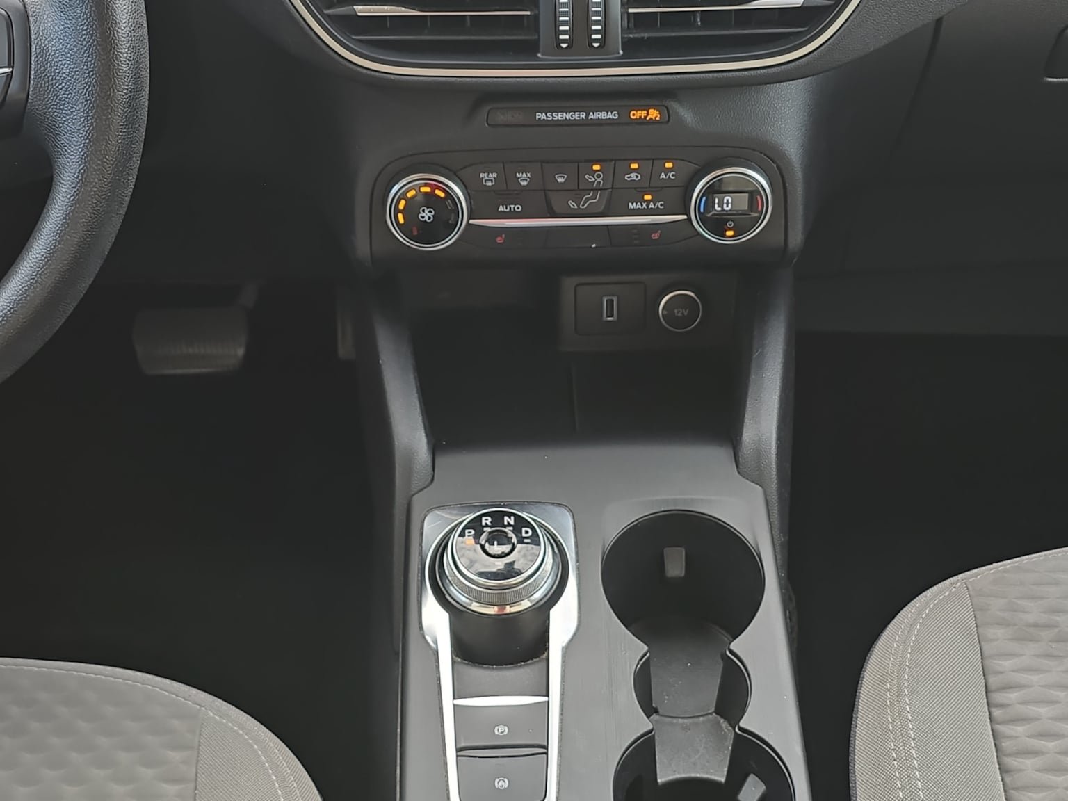 Used 2020 Ford Escape SE FWD image 15