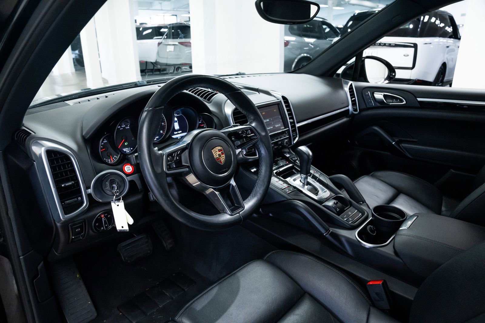 Used 2016 Porsche Cayenne image 19