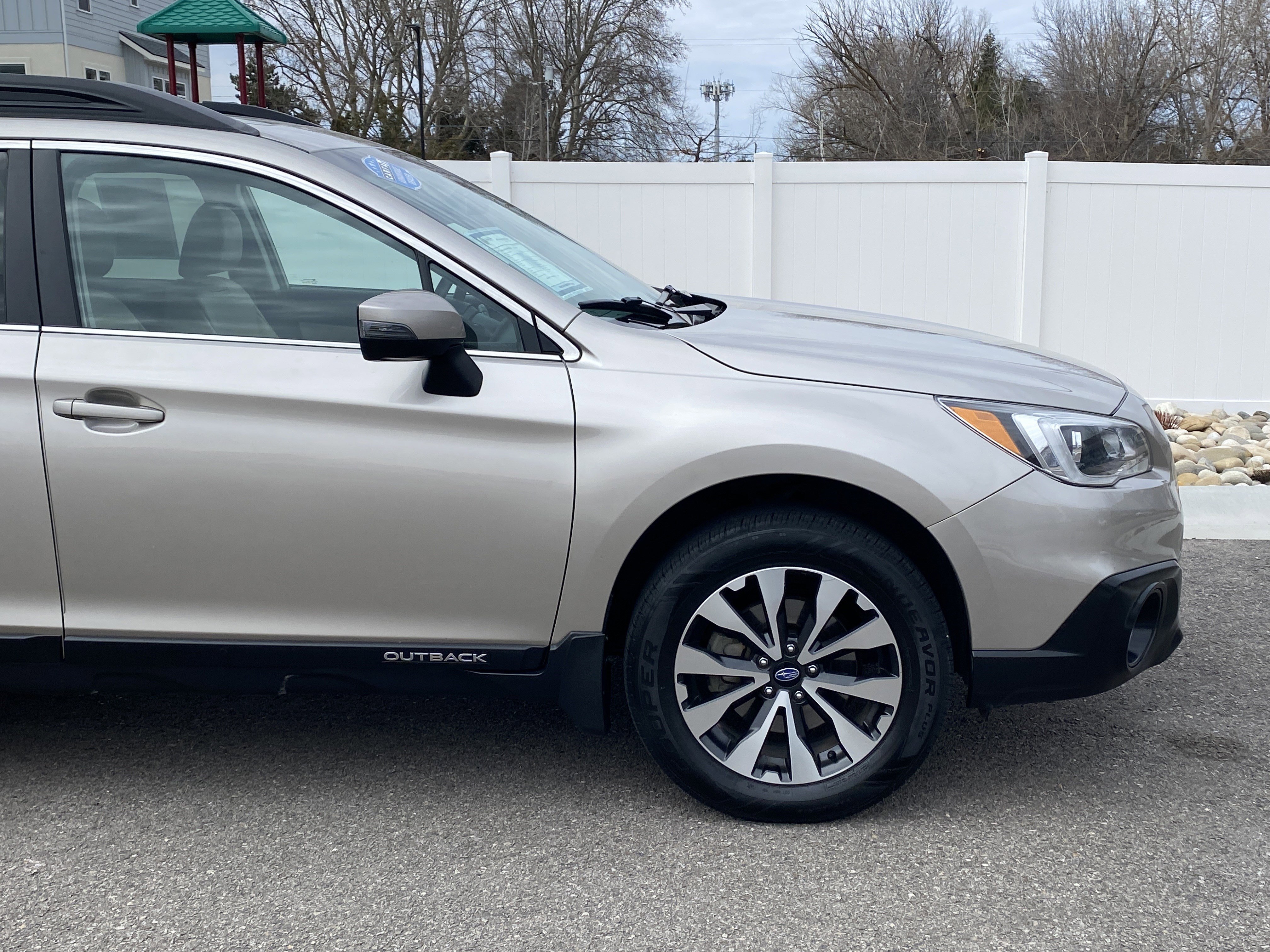 Used 2017 Subaru Outback 2.5i Limited image 8