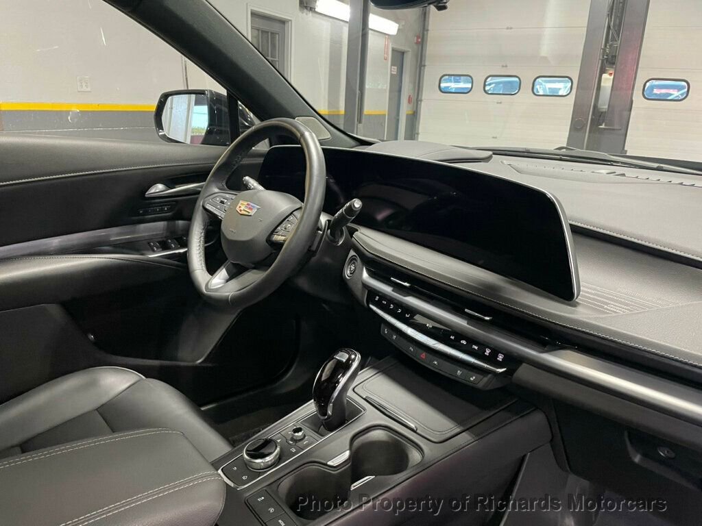 Used 2024 Cadillac XT4 Premium Luxury image 24