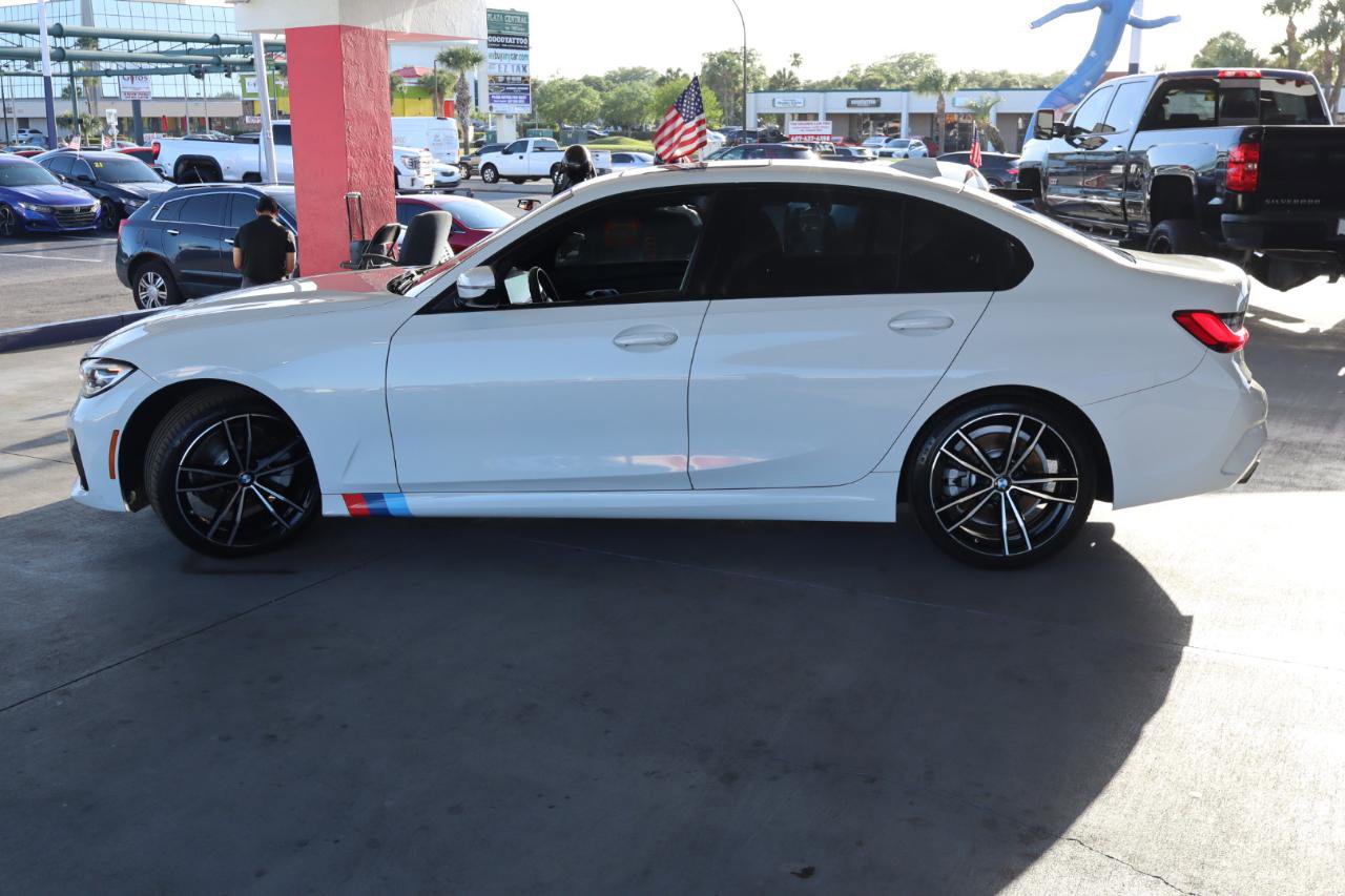 Used 2019 BMW 330i Sedan w/ M Sport Package RWD image 8
