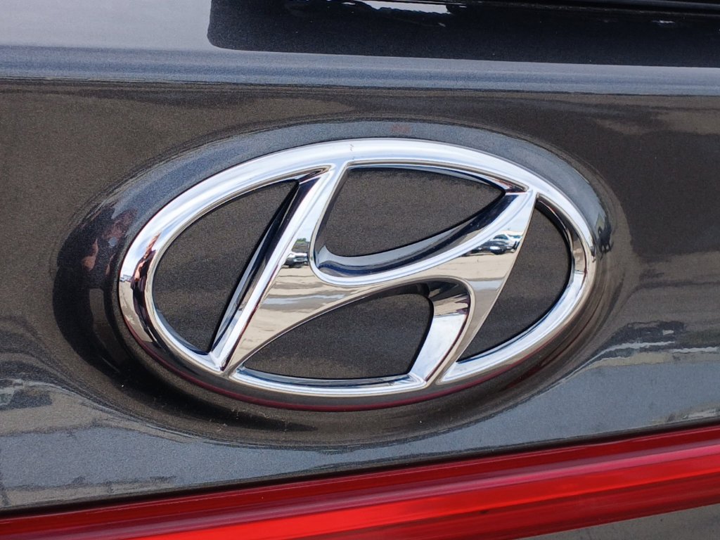 Used 2023 Hyundai Santa Fe SEL w/ Cargo Package AWD/4WD image 29