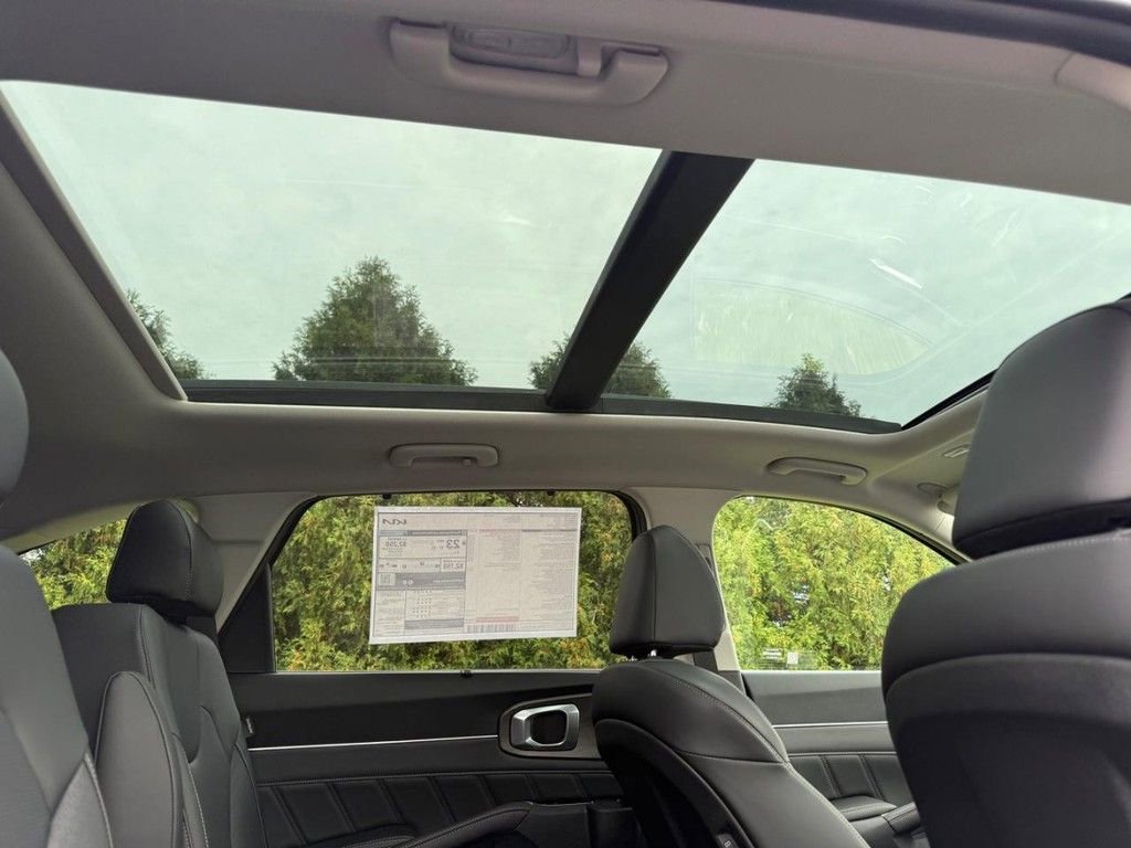 New 2026 Kia Sorento SX image 7