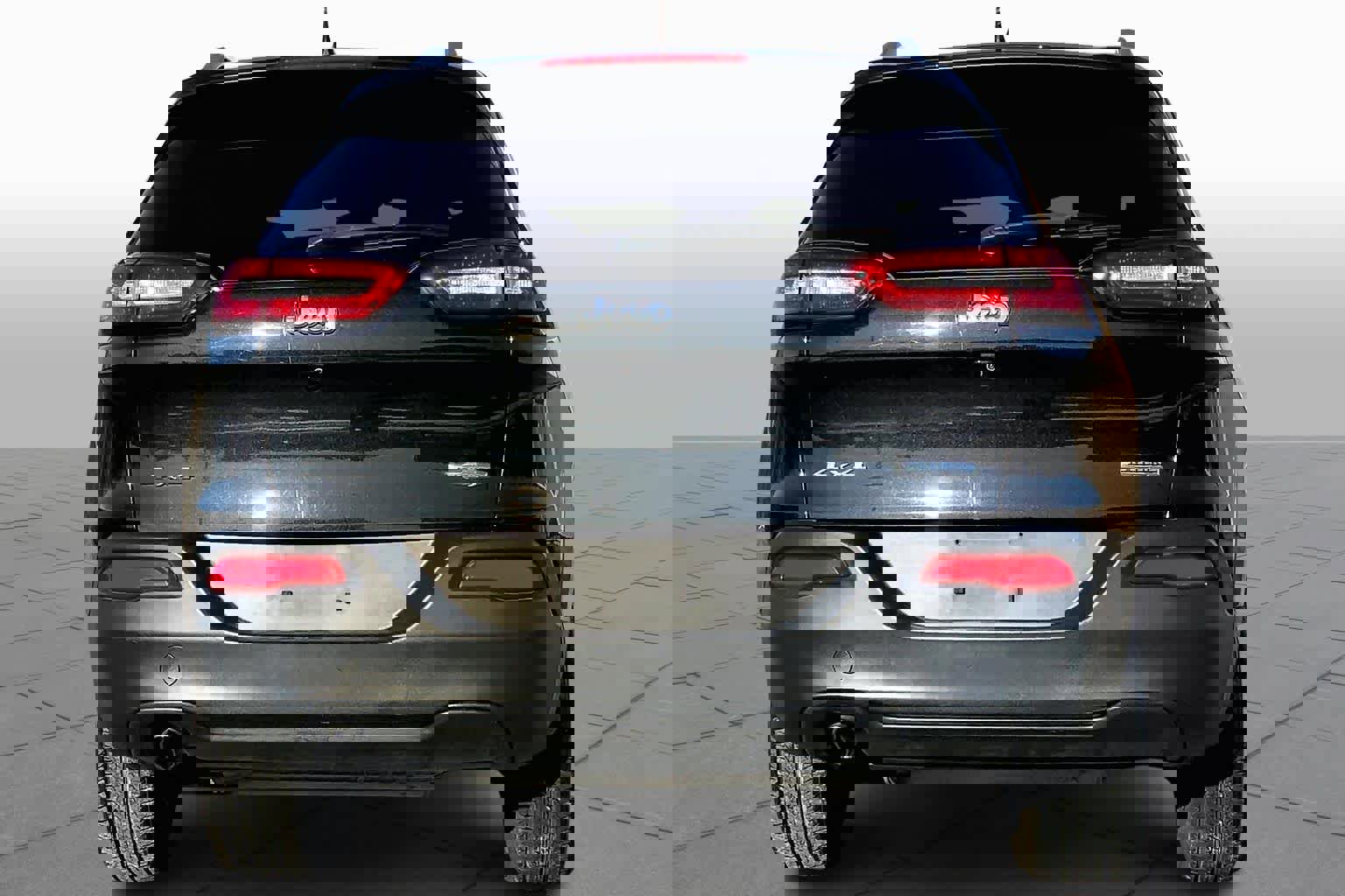 Used 2016 Jeep Cherokee Latitude w/ Cold Weather Group image 4