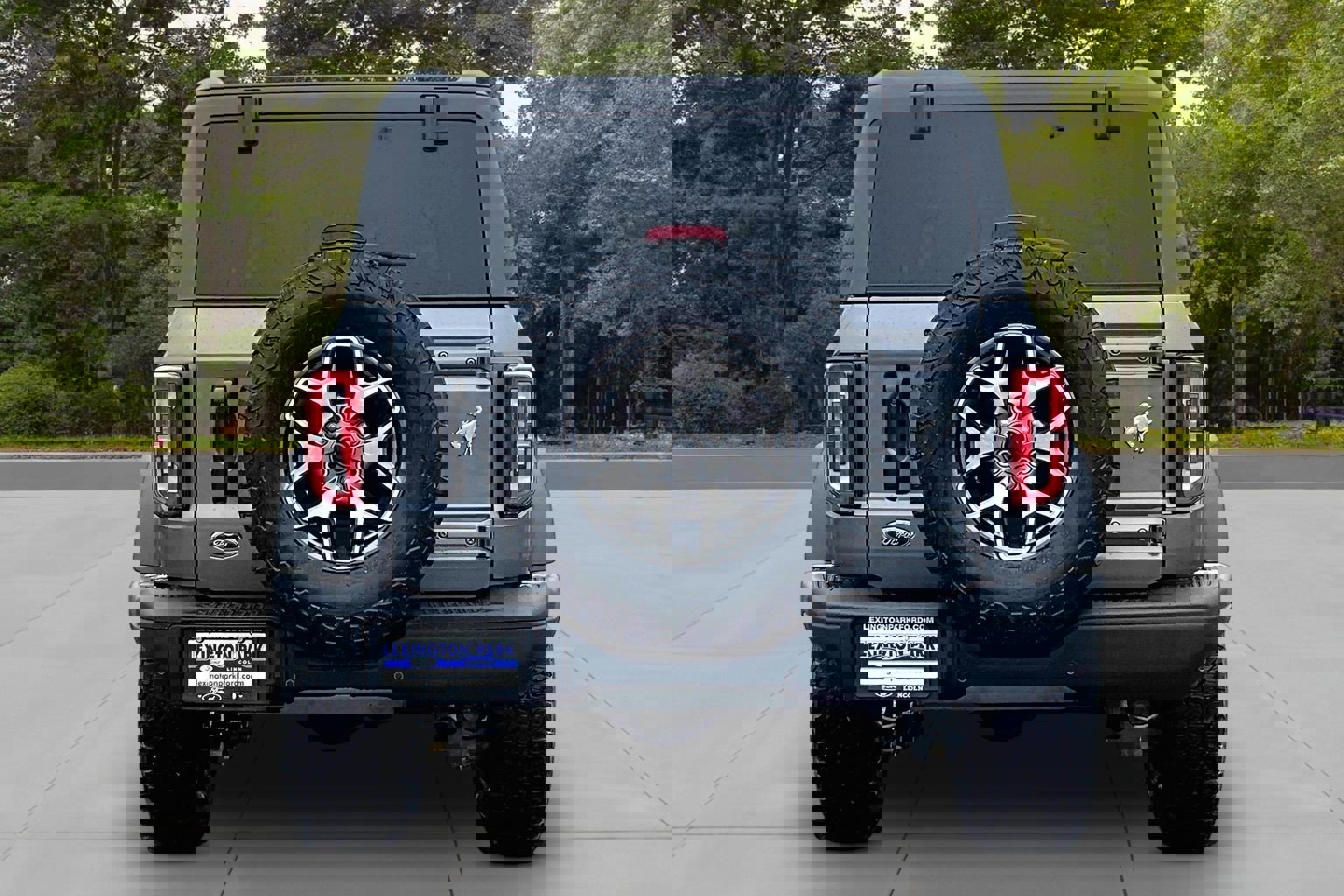 Used 2023 Ford Bronco Badlands image 6