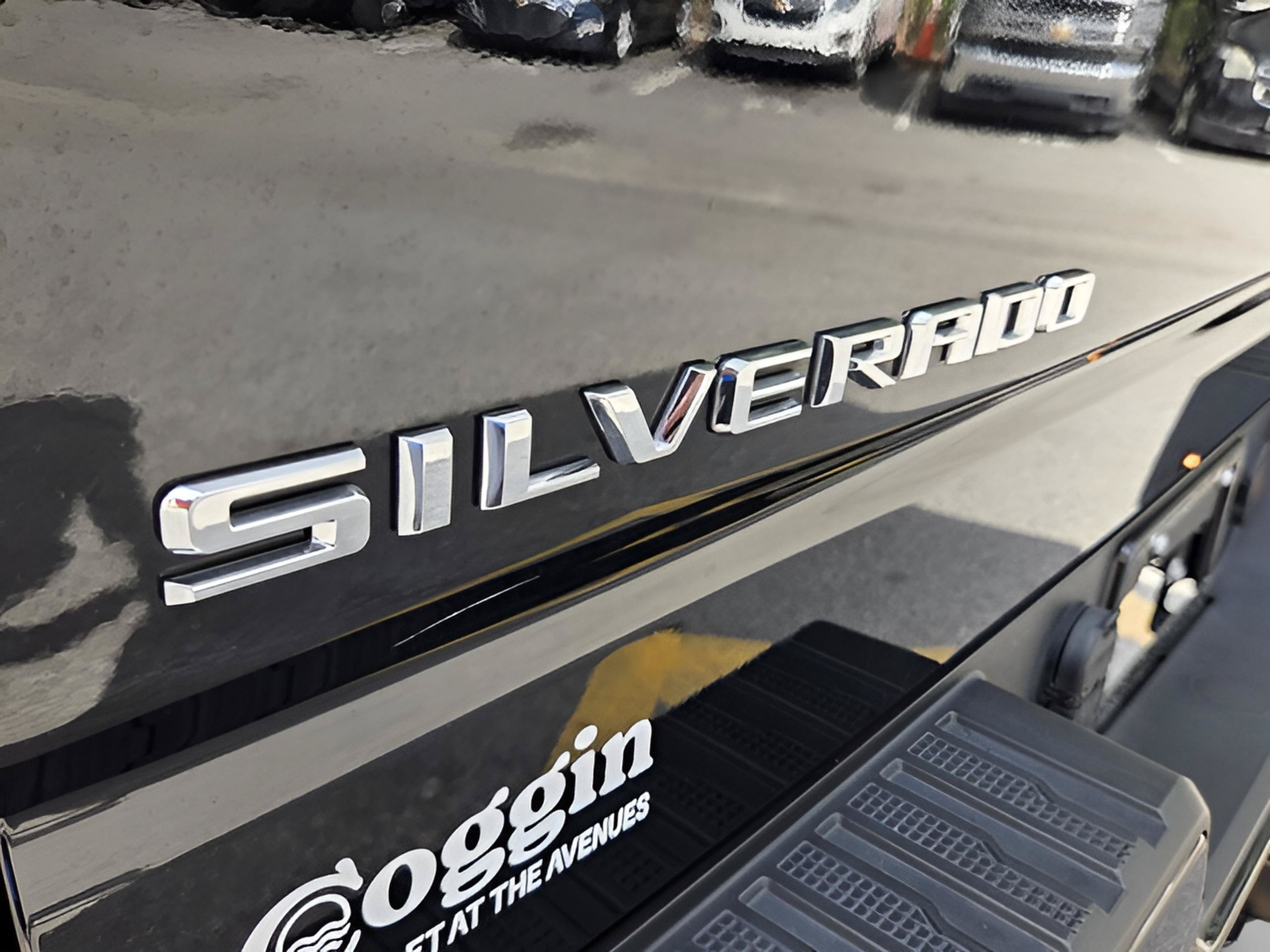 Used 2023 Chevrolet Silverado 1500 Custom AWD/4WD image 30