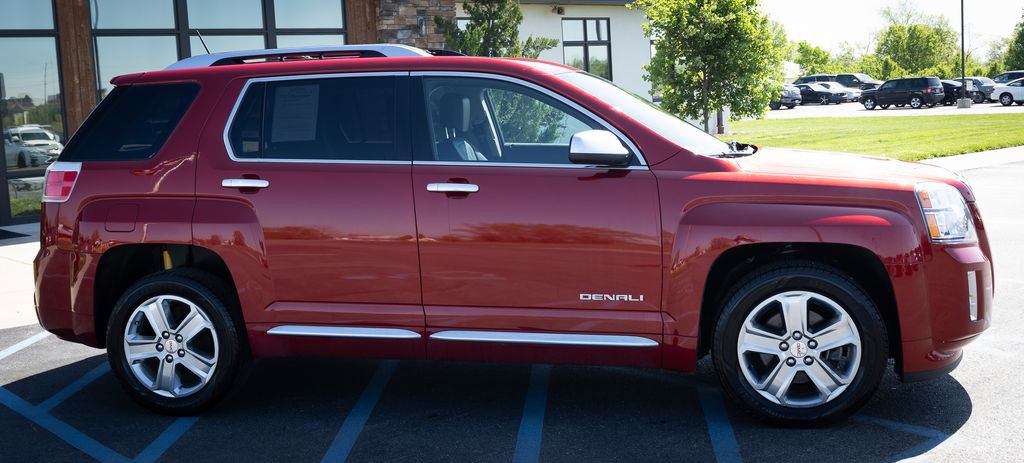 Used 2015 GMC Terrain Denali w/ Cargo Package image 11