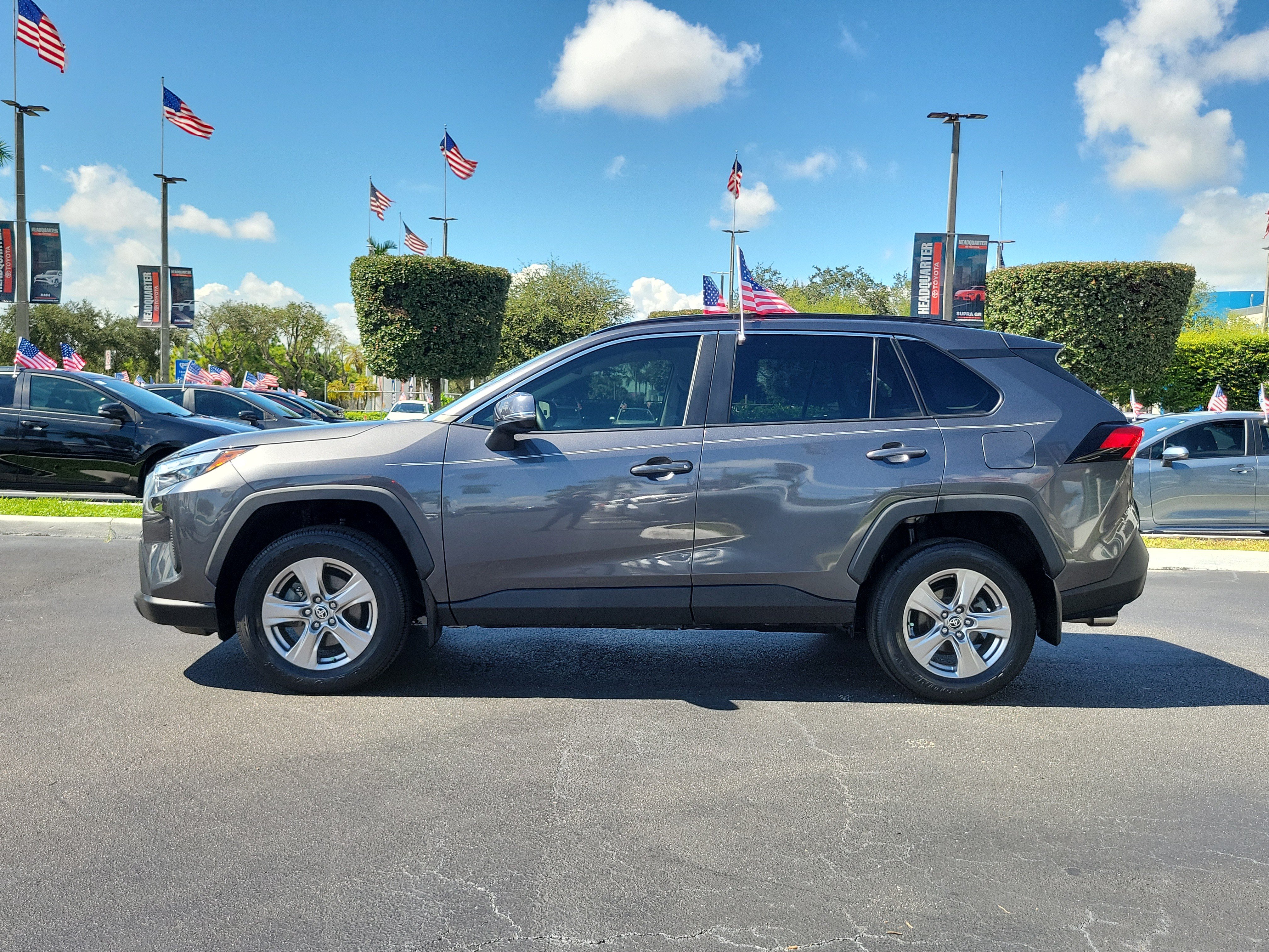 Used 2023 Toyota RAV4 XLE FWD image 7
