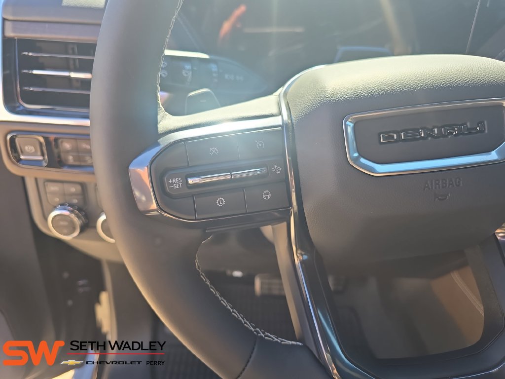 New 2026 GMC Yukon Denali Ultimate AWD/4WD image 18