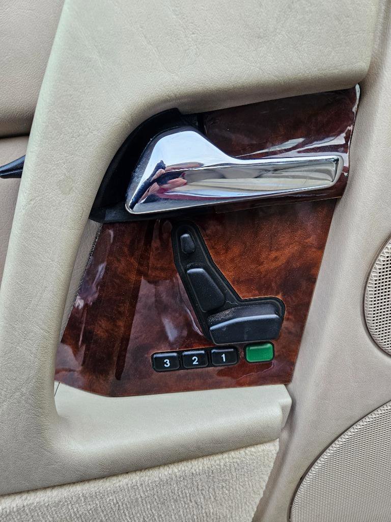 Used 1994 Mercedes-Benz SL 320 image 26