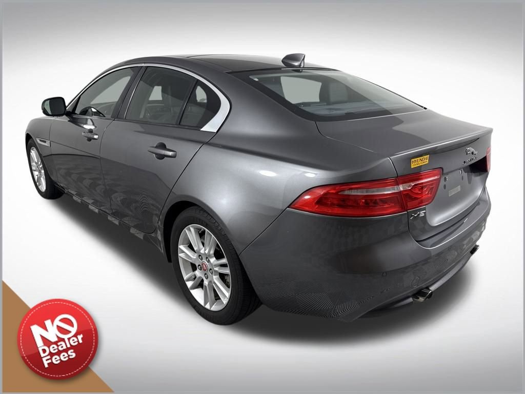 Used 2017 Jaguar XE Premium image 5