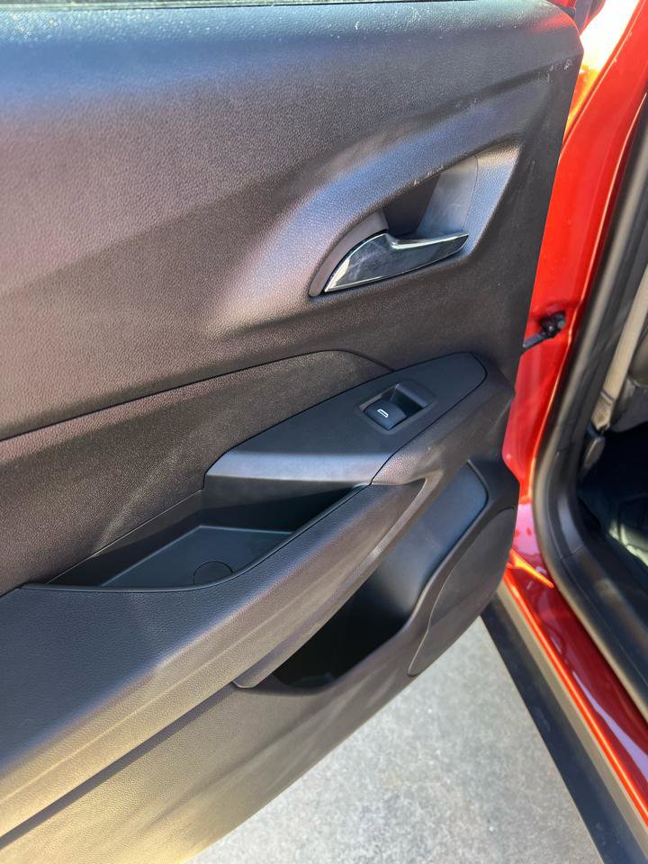 Used 2024 Chevrolet Trax ACTIV w/ Sunroof Package image 15