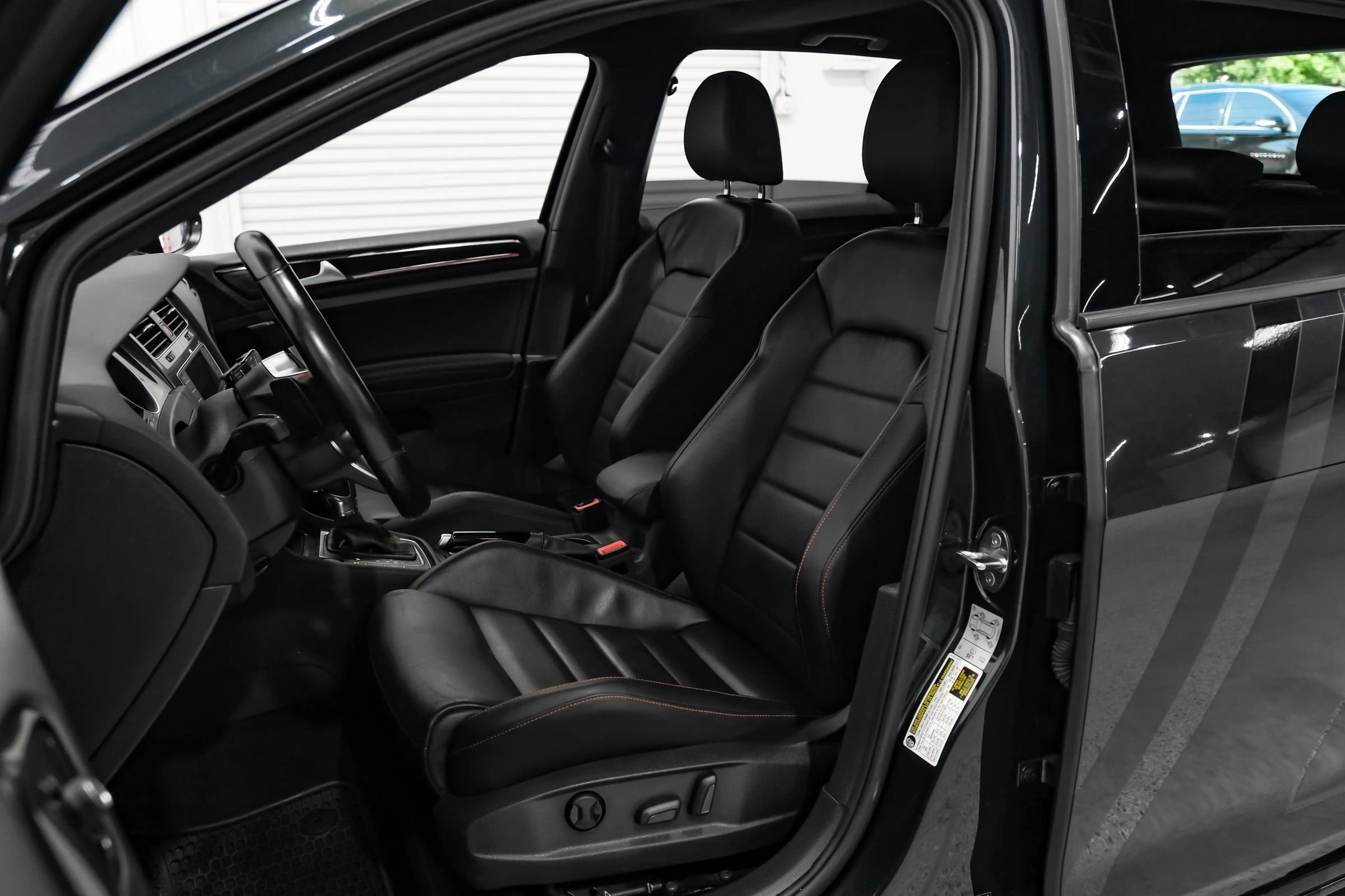 Used 2017 Volkswagen GTI Autobahn FWD image 31