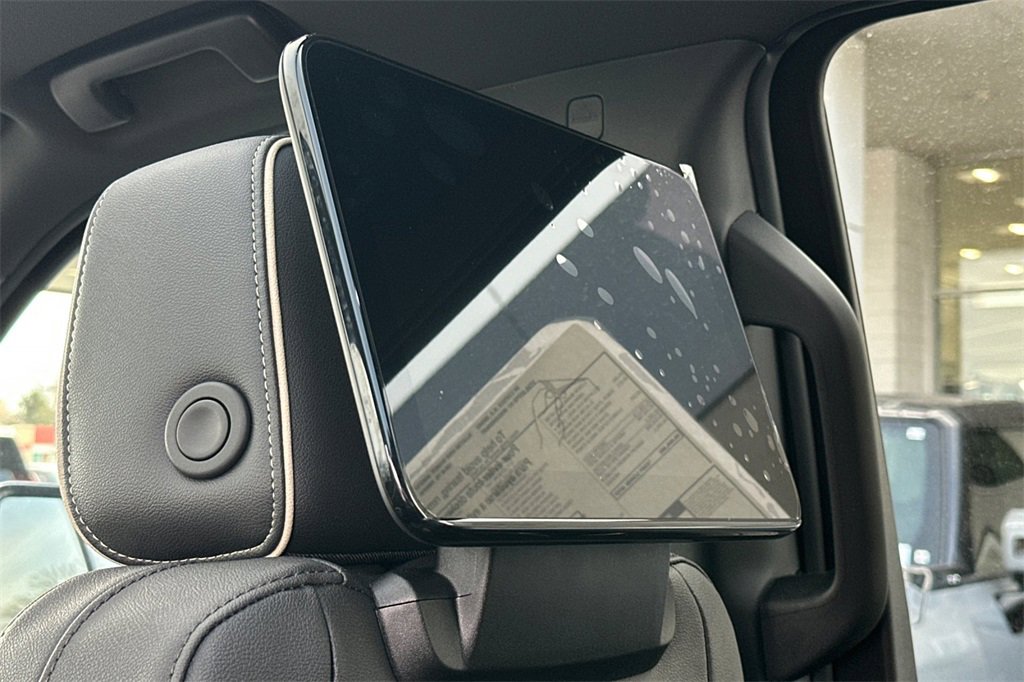 New 2026 GMC Yukon XL Elevation w/ Elevation Premium Package image 13