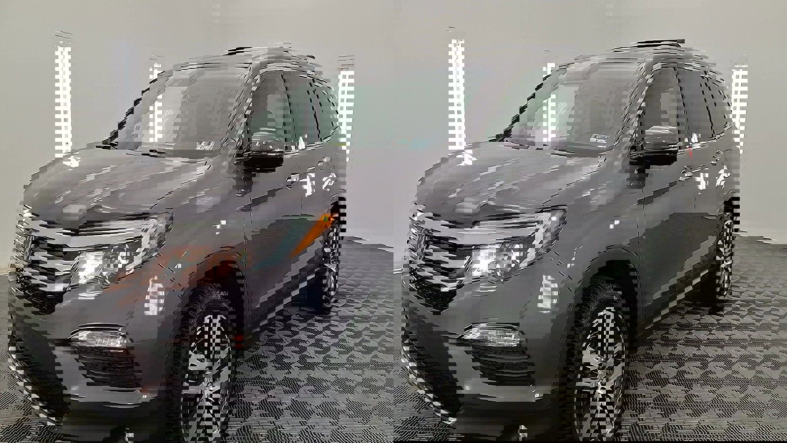 Used 2018 Honda Pilot Touring image 8