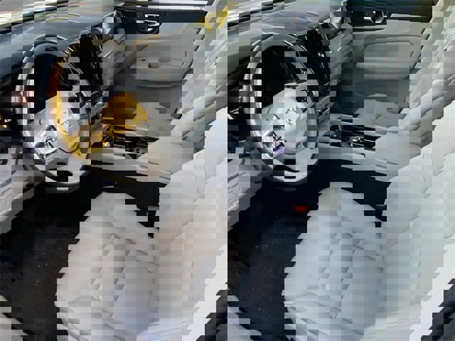 Certified 2023 Volvo XC60 B5 Plus w/ Protection Package Premier image 10