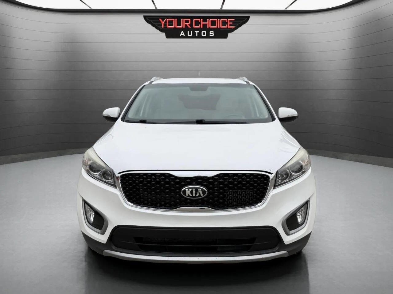 Used 2017 Kia Sorento EX w/ EX Premium Package image 2