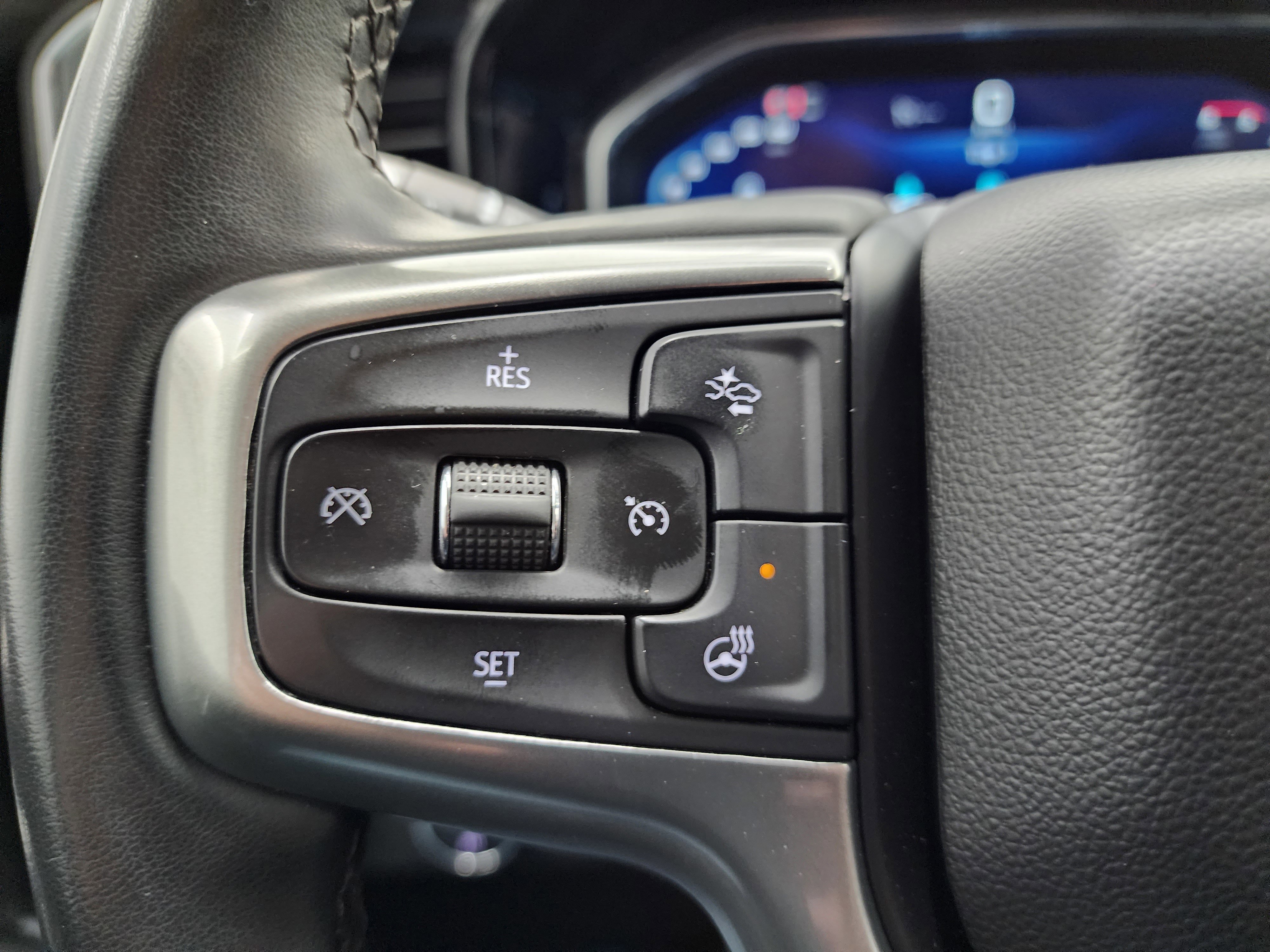 Used 2024 Chevrolet Silverado 3500 LT w/ Convenience Package image 17