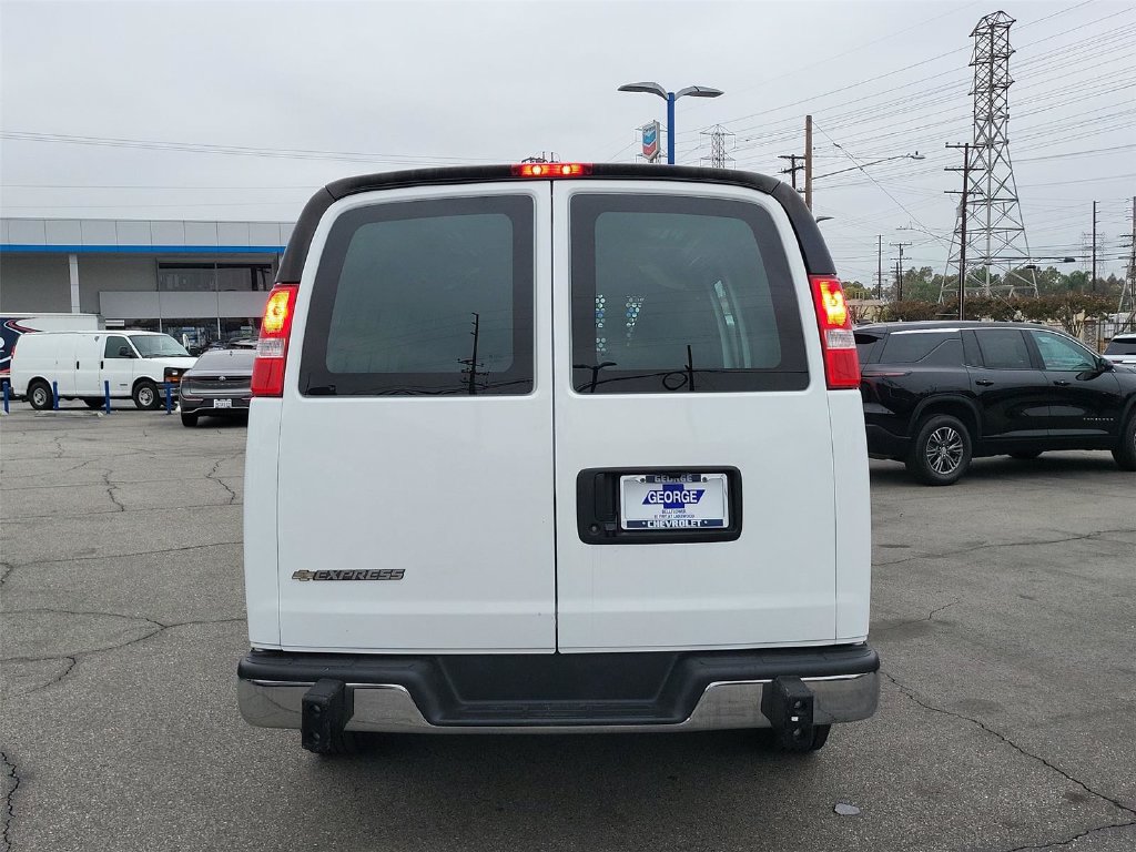 Used 2024 Chevrolet Express 2500 w/ Driver Convenience Package RWD image 27