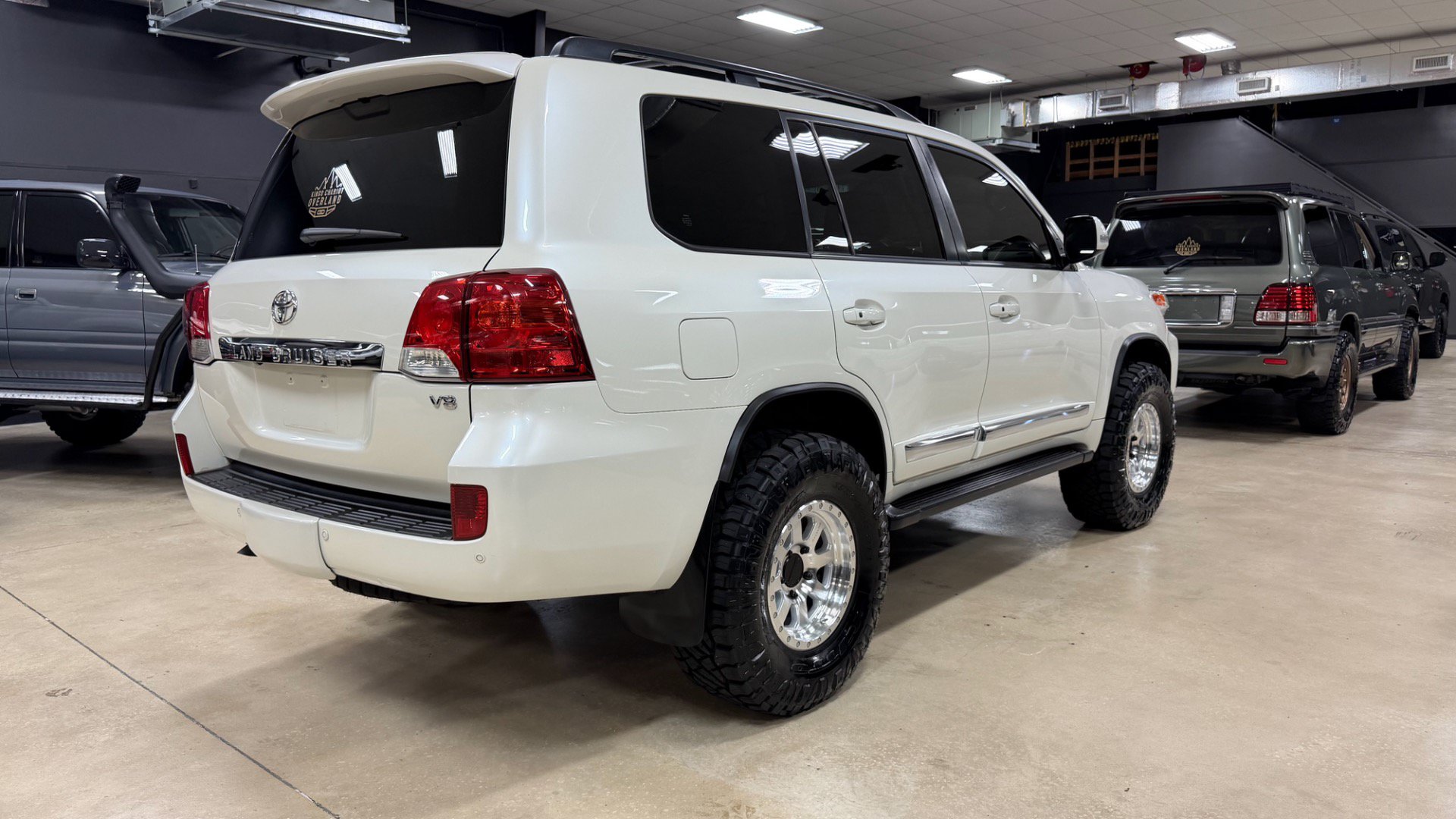 Used 2014 Toyota Land Cruiser AWD/4WD image 8