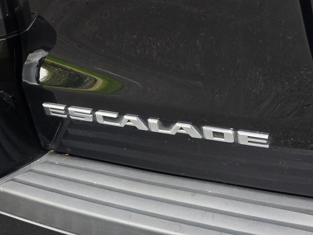 Used 2017 Cadillac Escalade Premium Luxury AWD/4WD image 15