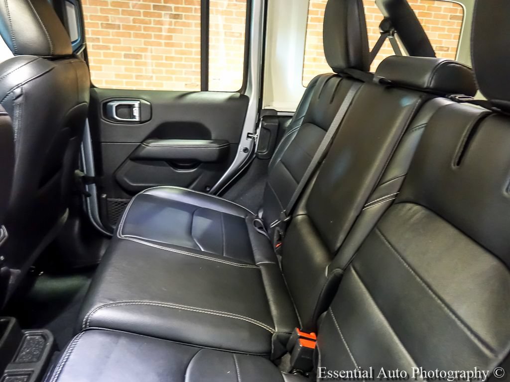 Used 2022 Jeep Wrangler Unlimited Sahara w/ Cold Weather Group AWD/4WD image 14