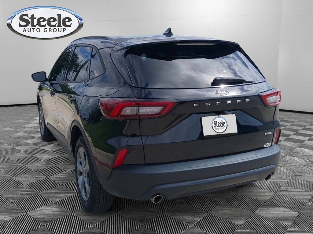 Used 2025 Ford Escape ST-Line AWD/4WD image 2