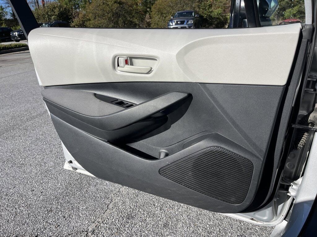 Used 2024 Toyota Corolla LE image 16