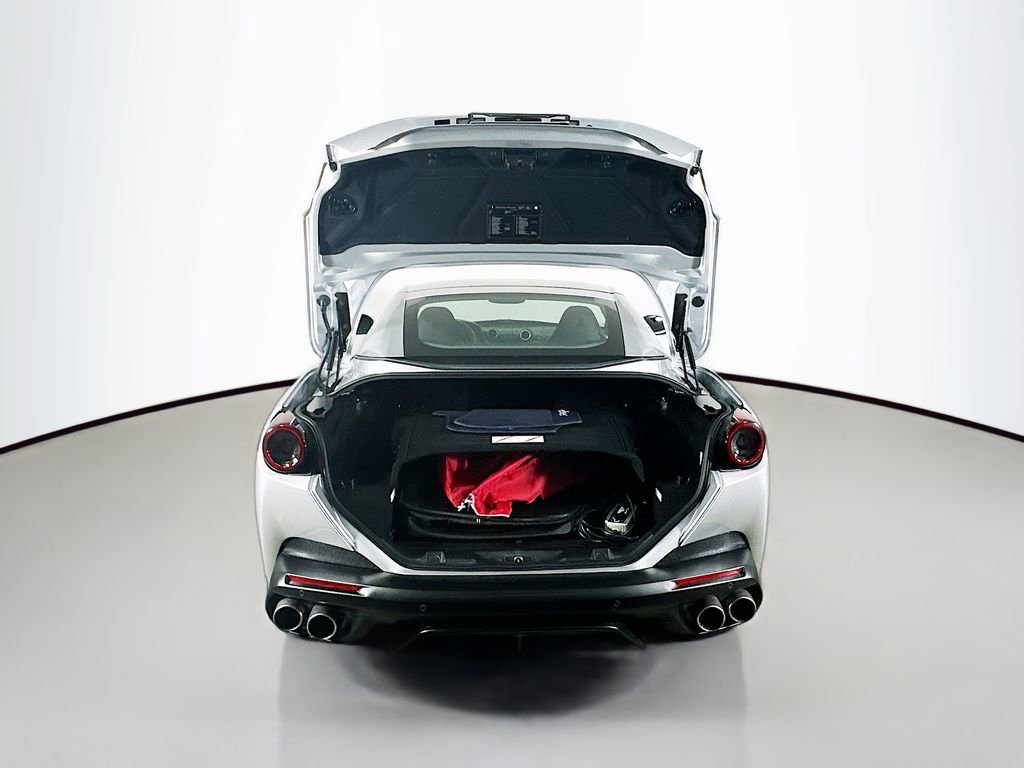 Used 2019 Ferrari Portofino image 24