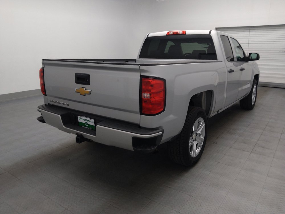 Used 2018 Chevrolet Silverado 1500 Custom w/ Custom Value Package RWD image 9