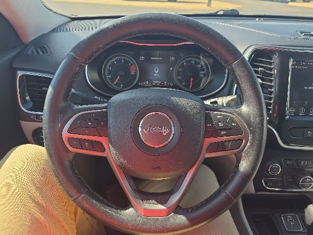 Used 2019 Jeep Cherokee Limited FWD image 15