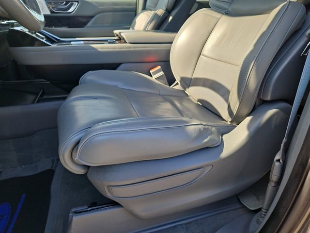 Used 2018 Lincoln Navigator Reserve w/ Technology Package AWD/4WD image 19