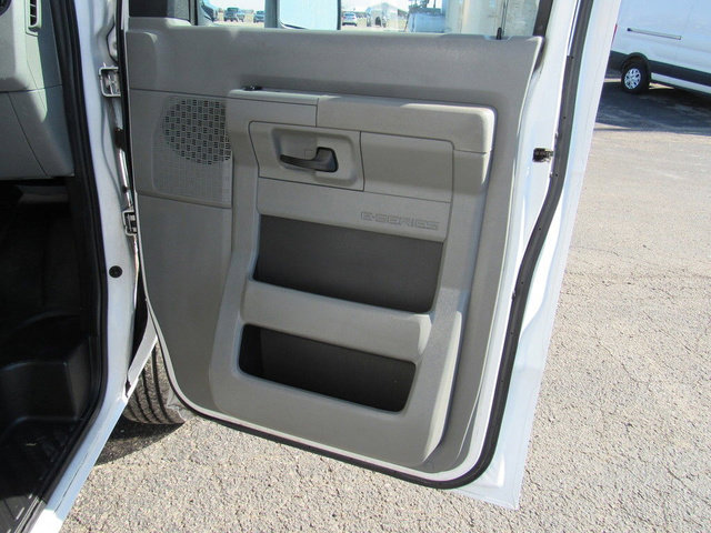 Used 2022 Ford E-350 and Econoline 350 Super Duty image 12