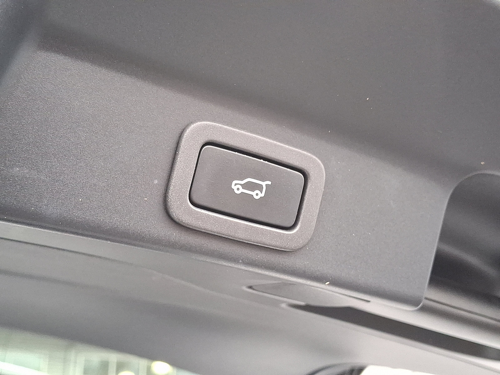 Used 2022 Jaguar F-PACE S image 30