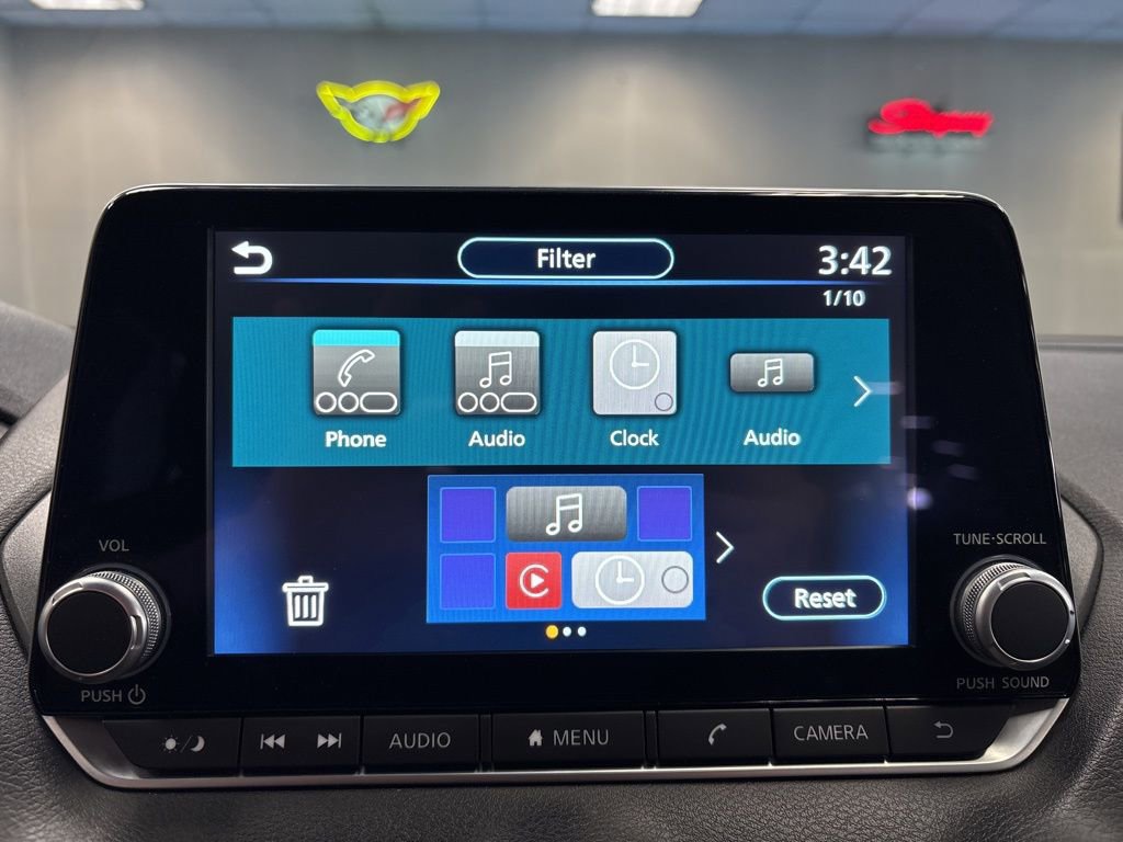 Used 2025 Nissan Sentra SV w/ All-Weather Package FWD image 27