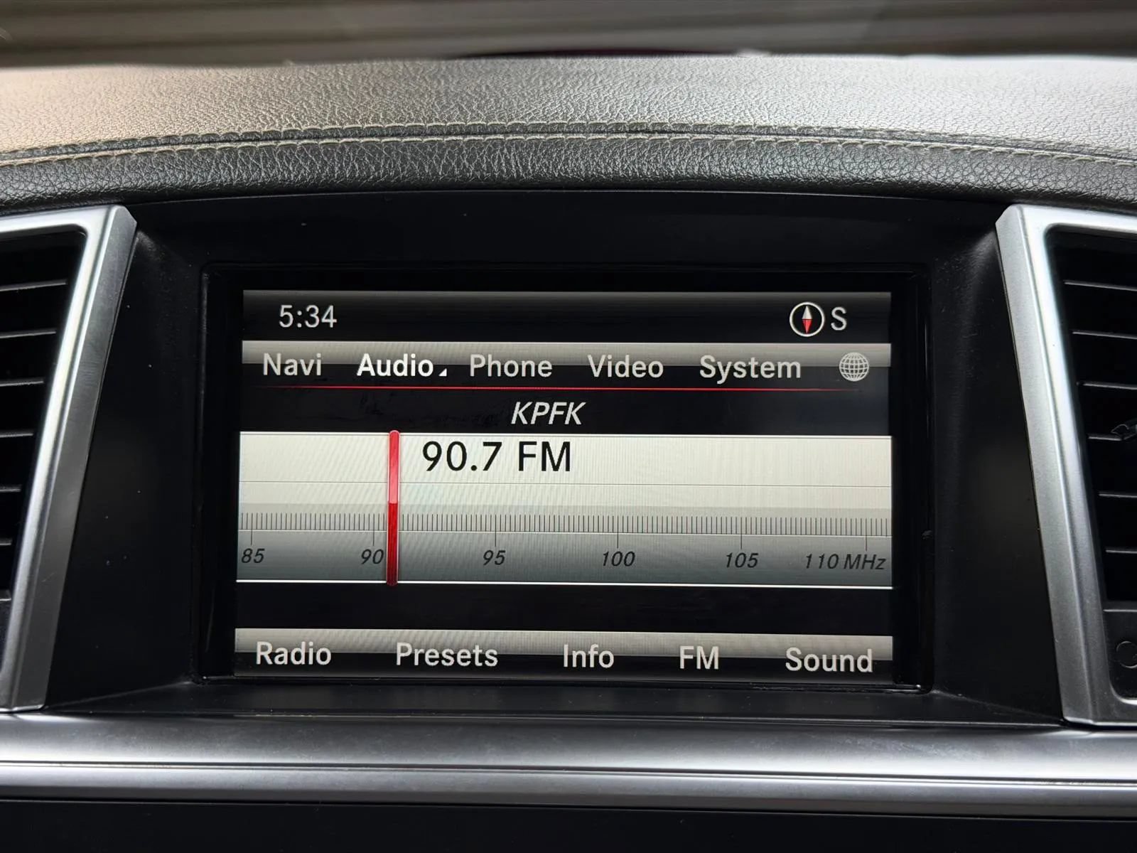 Used 2016 Mercedes-Benz GL 320 BlueTEC 4MATIC image 42
