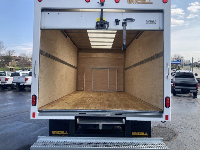 New 2027 Ford E-350 and Econoline 350 Super Duty w/ Power Equipment Group image 7