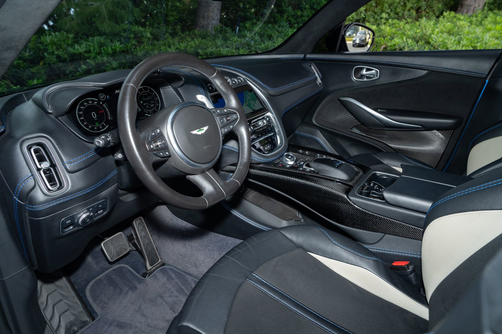 Used 2023 Aston Martin DBX 707 AWD/4WD image 13