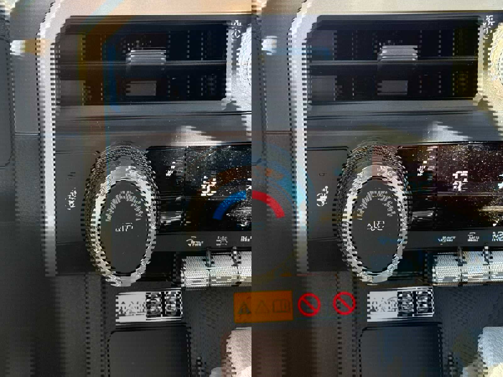 New 2025 Toyota Tacoma TRD Off-Road image 18