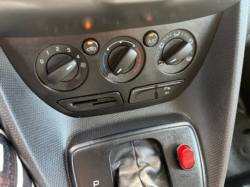 Used 2018 Ford Transit Connect XL image 17