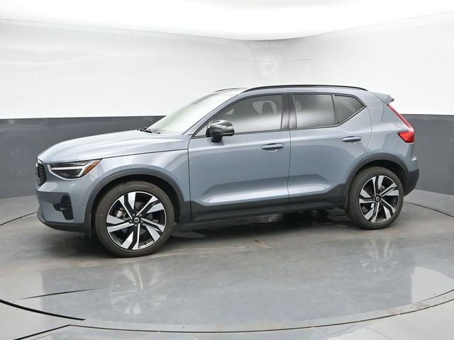 Used 2023 Volvo XC40 B5 Ultimate w/ Protection Package Premier AWD/4WD image 6