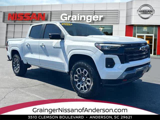 Used 2024 Chevrolet Colorado Z71 w/ Z71 Convenience Package 2