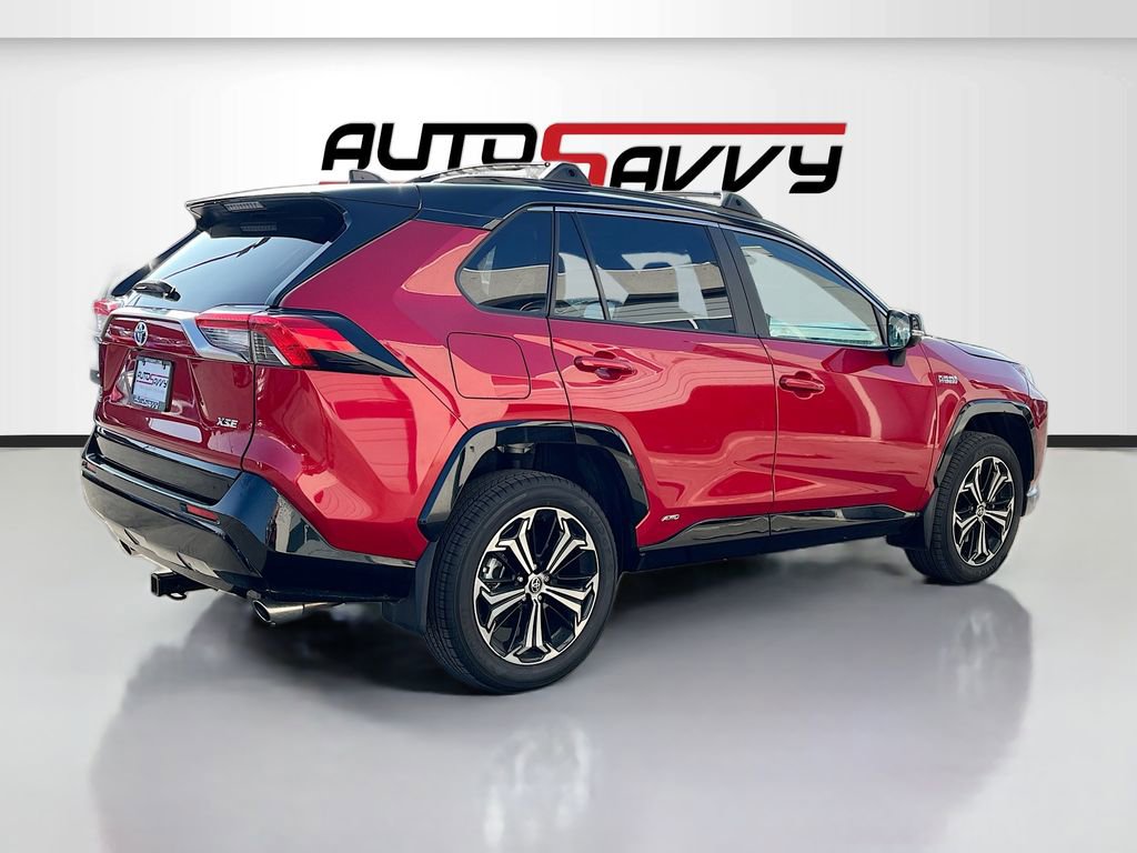 Used 2024 Toyota RAV4 XSE w/ Weather Package AWD/4WD image 7