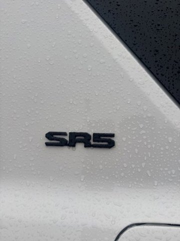 Used 2025 Toyota 4Runner SR5 AWD/4WD image 4