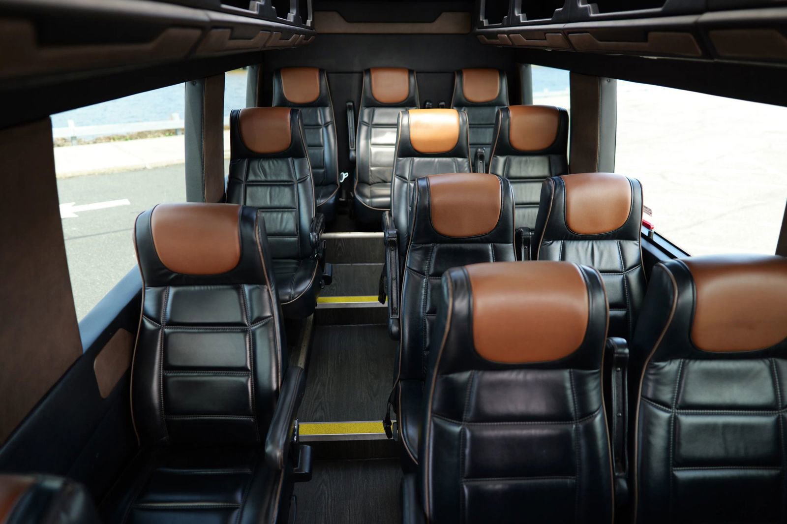 Used 2015 Mercedes-Benz Sprinter 3500 image 25