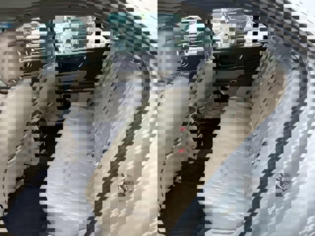 Used 2017 Lincoln Continental Select image 11